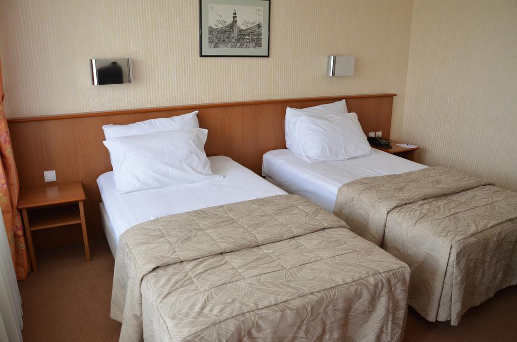 Hotel Bellevue Скопие Стая снимка