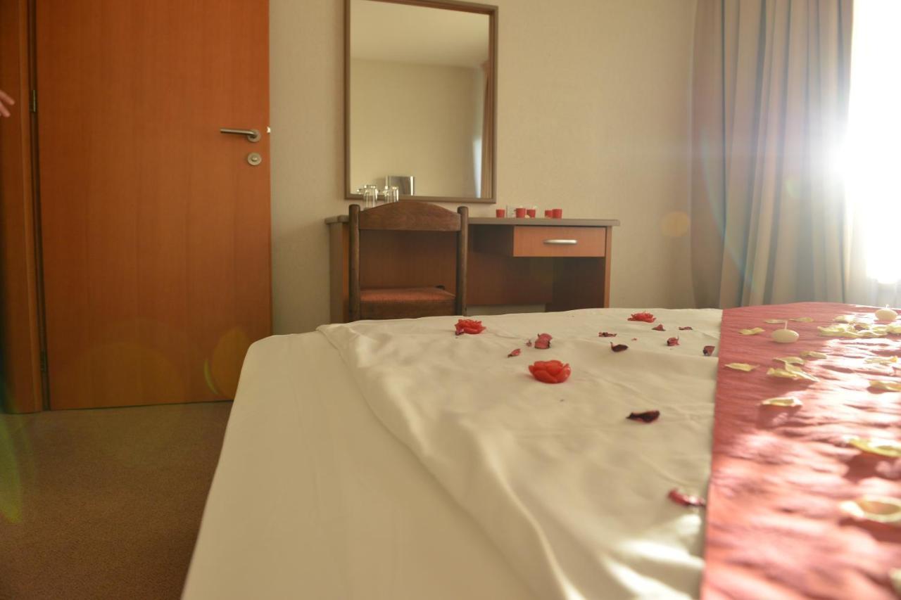 Hotel Bellevue Скопие Екстериор снимка